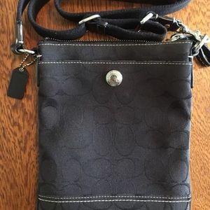 Like New Small Coach Crossbody Purse Black